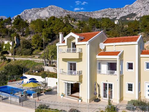 Holiday Home/Apartment - 6 persons -  - 15a - 21327 - Podgora