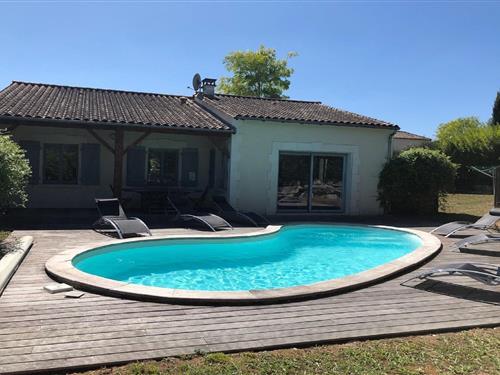 Fritidsbolig - 6 personer -  - 16210 - Chalais