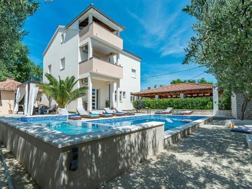 Sommerhus - 10 personer -  - 23422 - Radošinovci