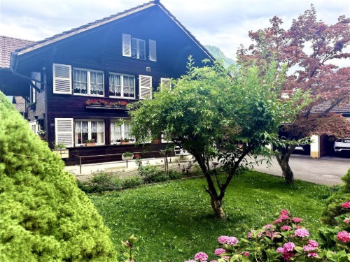 Holiday apartment - 3 persons -  - 3800 - Interlaken