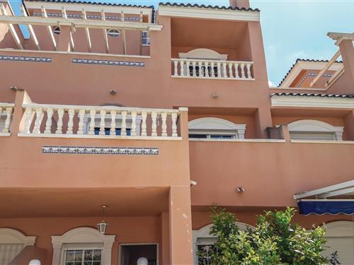 Holiday home - 6 persons -  - Avenida de Zaragoza - 03130 - Santa Pola