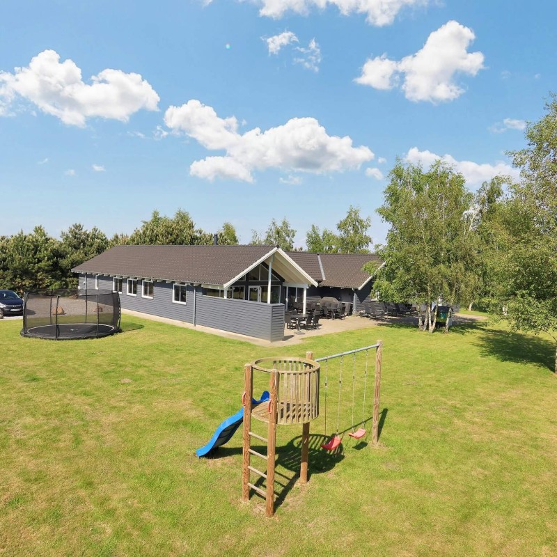 Sommerhus - 20 personer -  - Hansavej - Marielyst - 4873 - Væggerløse