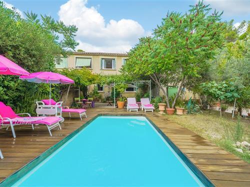 Holiday Home/Apartment - 5 persons -  - T Avenue De La Première Div - 13090 - Aix-En-Provence