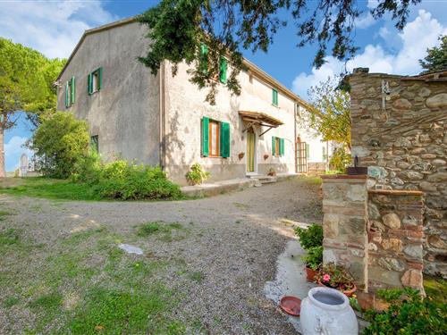 Sommerhus - 8 personer -  - 56034 - Chianni