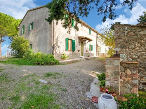 Sommerhus - 8 personer -  - 56034 - Chianni