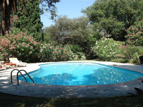 Villa - 7 persons -  - 83600 - Frejus