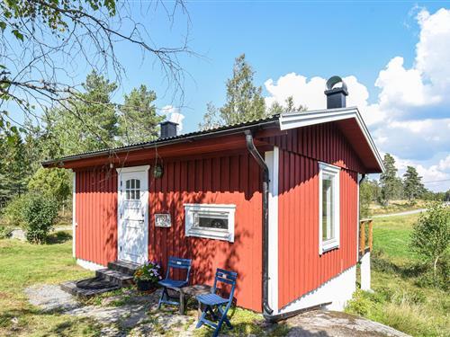 Fritidshus - 4 personer -  - Torp - 457 96 - Lur