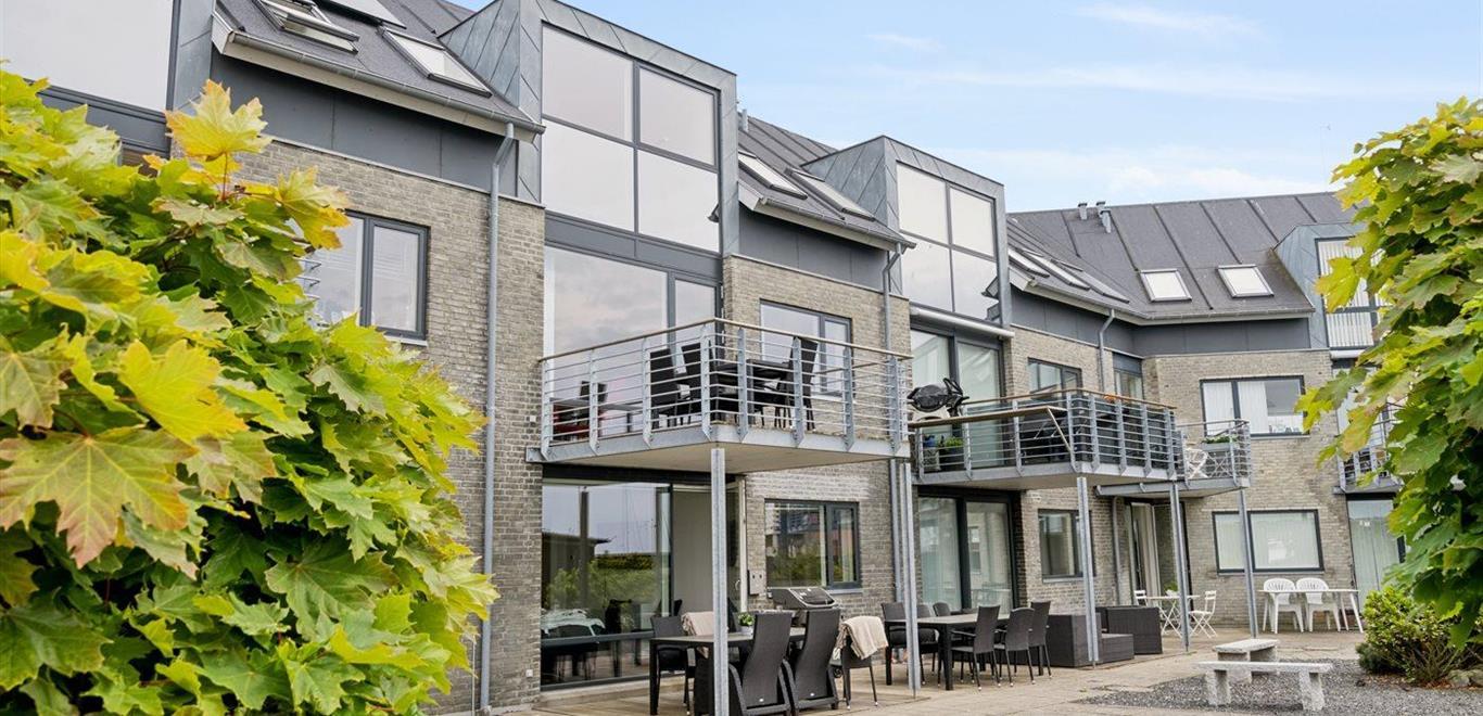 Emne nr.: 121-52-0102