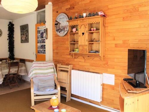 Holiday Home/Apartment - 6 persons -  - 05560 - Vars