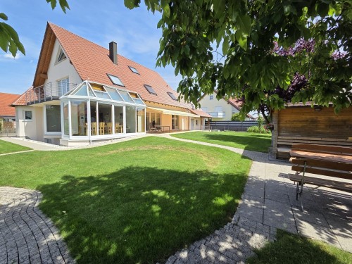 Holiday home - 4 persons -  - Benedikt-Hillenmayr-Straße - 89420 - Höchstädt An Der Donau