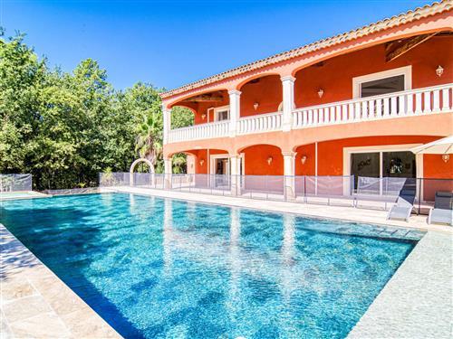 Holiday home - 10 persons -  - Méounes-Lès-Montrieux - 83136