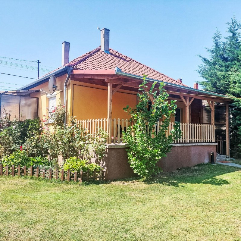 Sommerhus - 6 personer -  - 8697 - Balatonújlak
