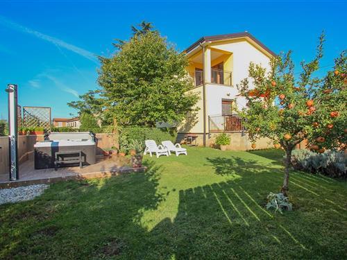 Holiday home - 4 persons -  - Dajla - 52466 - Dajla