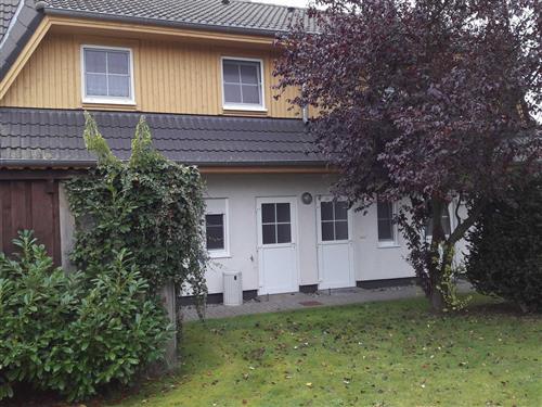 Ferienhaus - 3 Personen -  - Förster-Schrödter-Straße - 17459 - Koserow