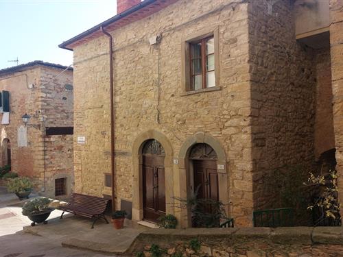 Sommerhus - 4 personer -  - 56041 - Montecastelli