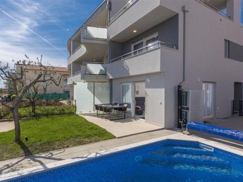 Holiday Home/Apartment - 6 persons -  - 52466 - Novigrad