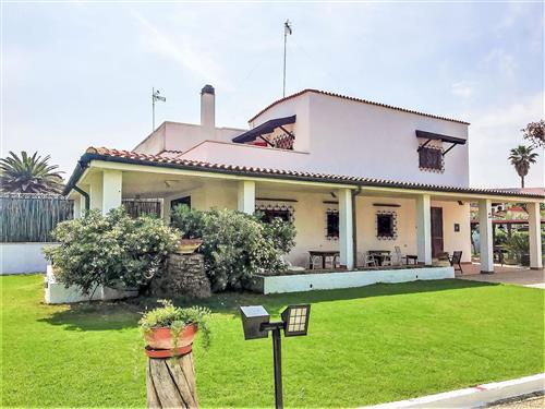 Sommerhus - 8 personer -  - Barletta - 76121