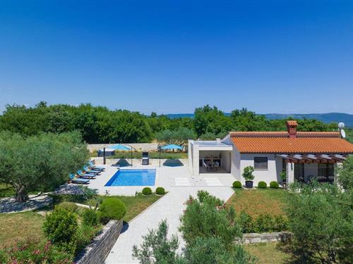 Holiday home - 5 persons -  - Mali Vareski - Pula - 52206 - Marcana