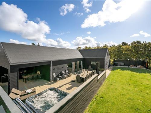 Sommerhus - 12 personer -  - Syrenvej - Stauning - 6900 - Skjern