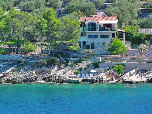 Holiday Home/Apartment - 4 persons -  - 20270 - Vela Luka