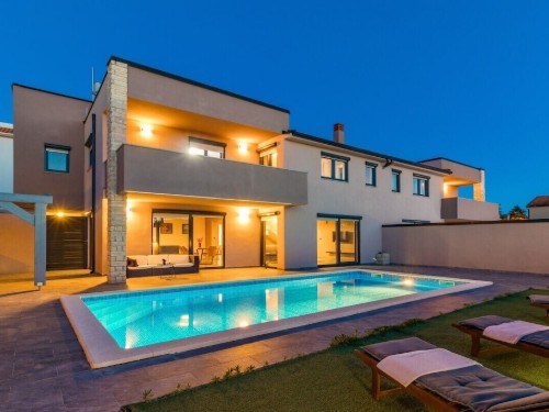 Villa - 10 personer -  - 52212 - Fažana