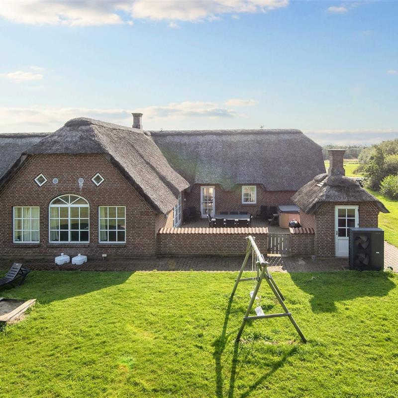 Sommerhus - 18 personer -  - Øvej - Vedersø Klit - 6990 - Ulfborg