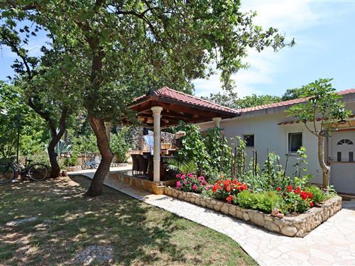 Holiday Home/Apartment - 6 persons -  - Potocnica - 53291 - Potocnica