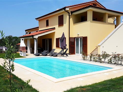 Sommerhus - 10 personer -  - Kastanjez - 52100 - Banjole