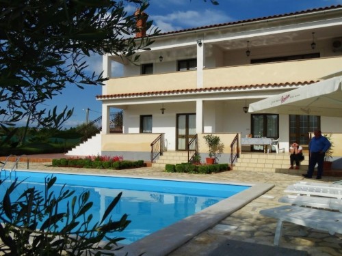 Holiday home - 10 persons -  - 52463 - Visnjan