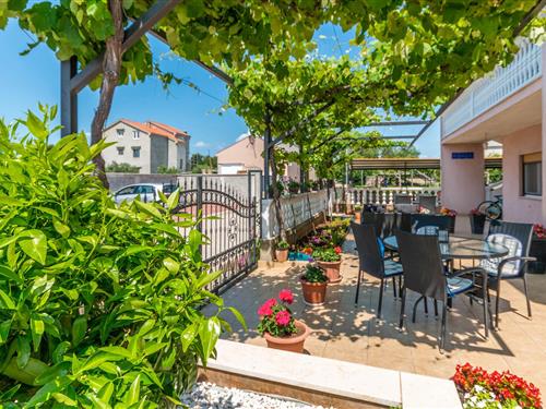 Holiday Home/Apartment - 3 persons -  - Koranska ulica - Biograd - 23210 - Biograd Na Moru