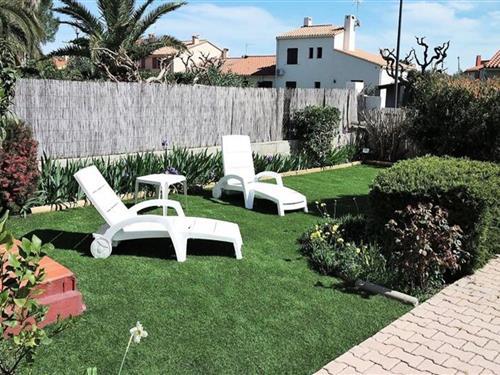 Holiday Home/Apartment - 6 persons -  - 66750 - St Cyprien