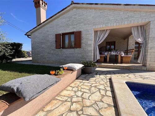 Villa - 6 persons -  - 52207 - Barban