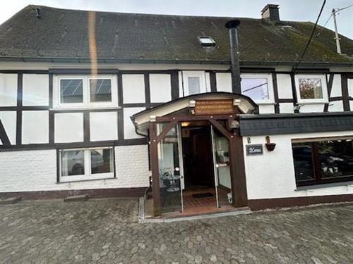 Ferienhaus - 4 Personen -  - Löffelstraße - 57271 - Hilchenbach