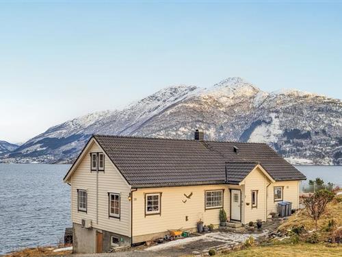 Holiday home - 8 persons -  - Tangavegen - Tørvikbygd, Hardanger - 5620 - Tørvikbygd