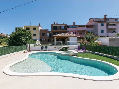 Holiday home - 12 persons -  - Kuntrada - 52212 - Pula
