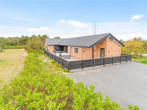 Holiday home - 8 persons -  - Fyrmarken - Nr. Lyngvig - 6960 - Hvide Sande