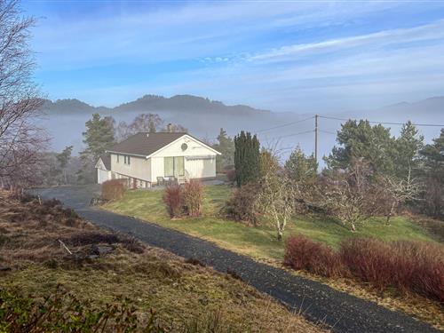 Holiday home - 8 persons -  - Skogøyvegen - Tysvær - 5566 - Hervik