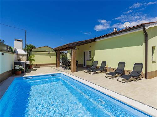 Holiday home - 4 persons -  - Štinjan - 52100