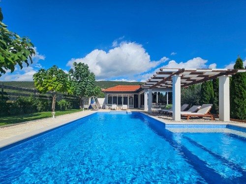 Vakantiehuis - 8 personen -  - 21264 - Imotski