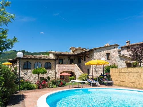 Sommerhus - 4 personer -  - 61043 - Cagli