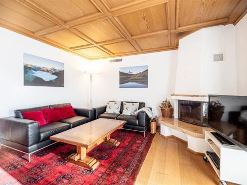 Holiday Home/Apartment - 10 persons -  - 7017 - Flims Dorf