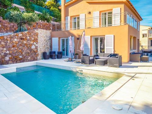 Sommerhus - 8 personer -  - Avenue Roc et Mimosas - 06590 - Theoule Sur Mer