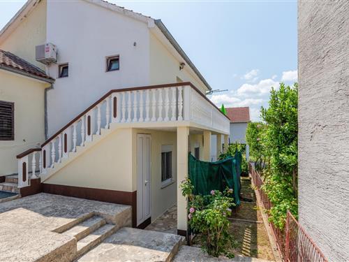 Holiday Home/Apartment - 2 persons -  - Ulica XVIII - Zadar - Gornji Karin - 23452 - Karin Gornji