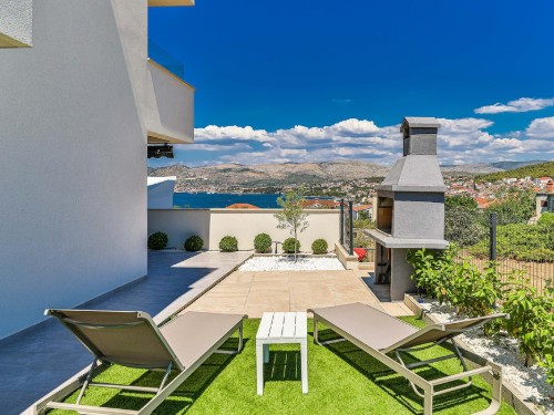 Ferieleilighet - 4 personer -  - Put Mekovica - Ciovo-Okrug Gornji - 21223 - Okrug Gornji