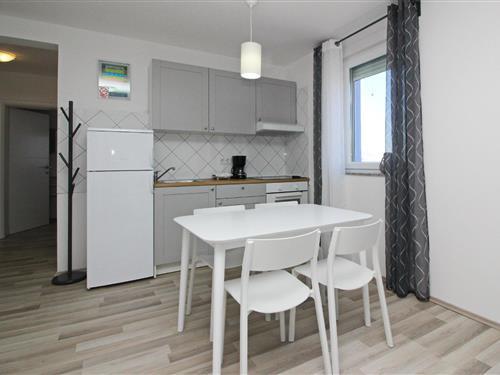 Holiday Home/Apartment - 4 persons -  - Kricin - 51523 - Baška