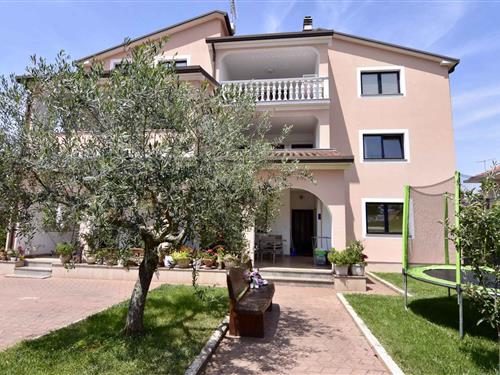 Holiday Home/Apartment - 8 persons -  - 52470 - Umag