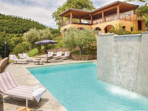 Holiday home - 18 persons -  - Colle Uliveto - Umbertide - 06010 - Montecastelli Di Umb.
