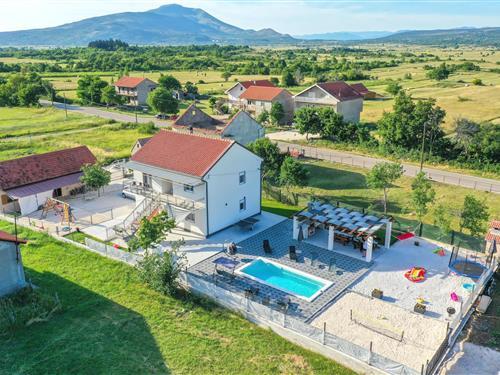 Holiday home - 11 persons -  - Ulica Kod Skole - 22320 - Drnis