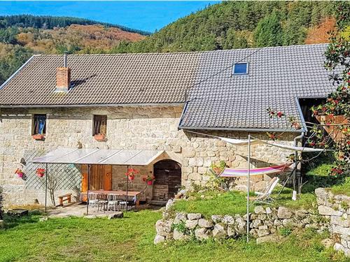 Holiday home - 9 persons -  - Chemin de la chareyrasse - Saint Julien D'intres - 07310 - Intres