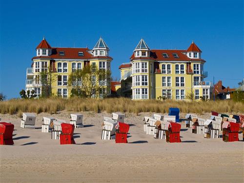 Holiday Home/Apartment - 4 persons -  - Strandpromenade - 17429 - Bansin (Seebad)